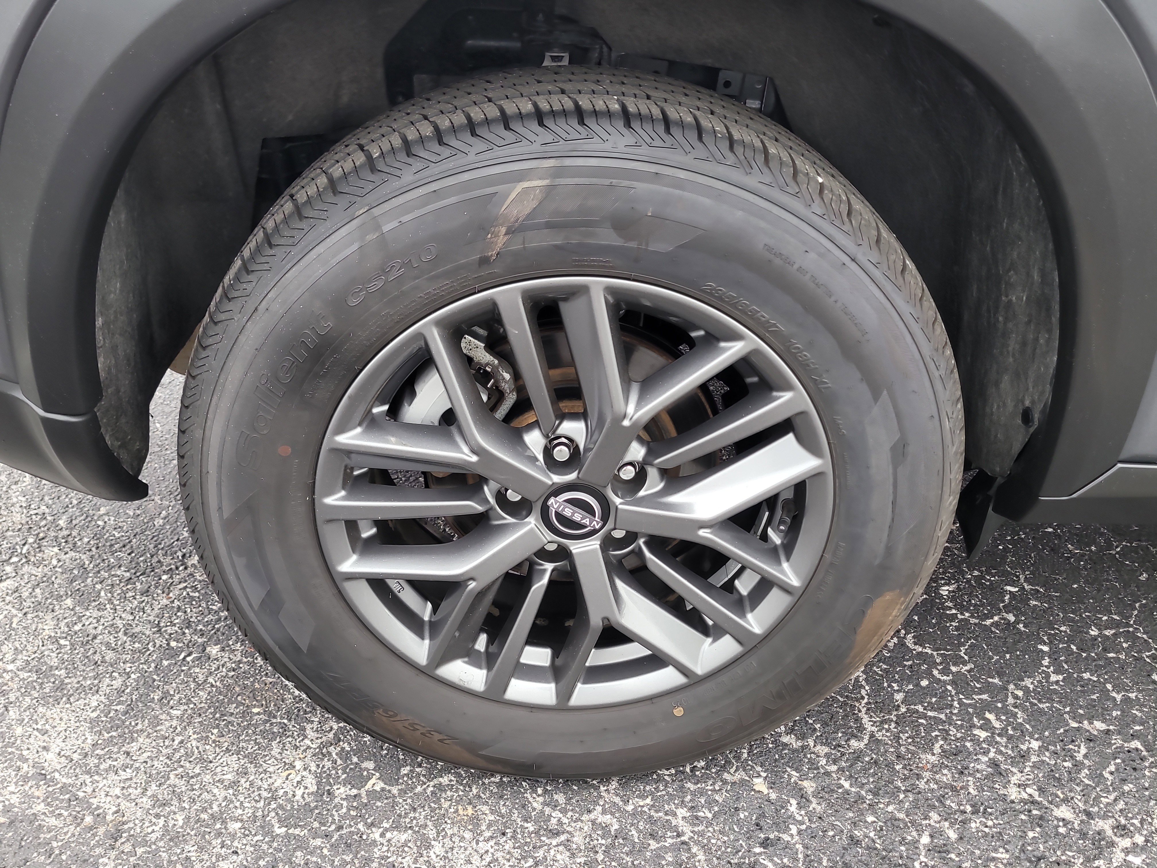 Used 2023 Nissan Rogue S image 9