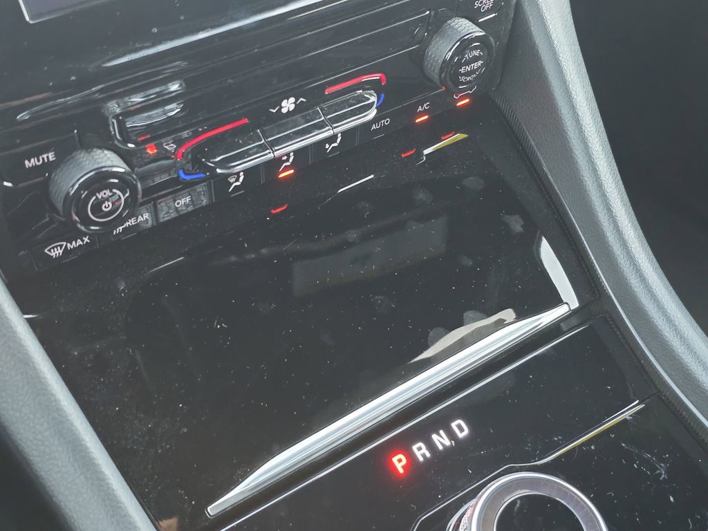 Used 2025 Jeep Grand Cherokee L Laredo image 26