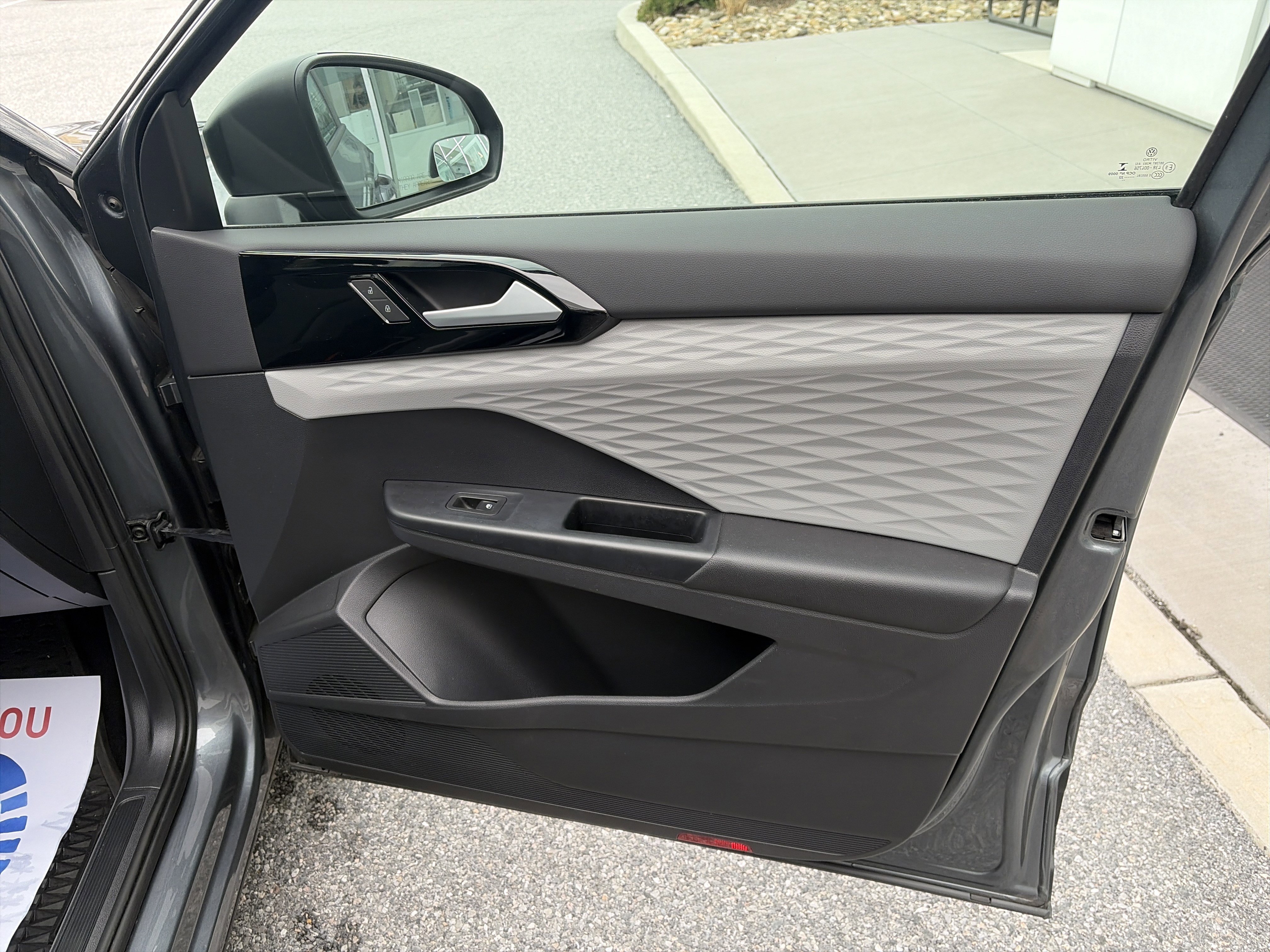 Used 2022 Volkswagen Taos S image 29