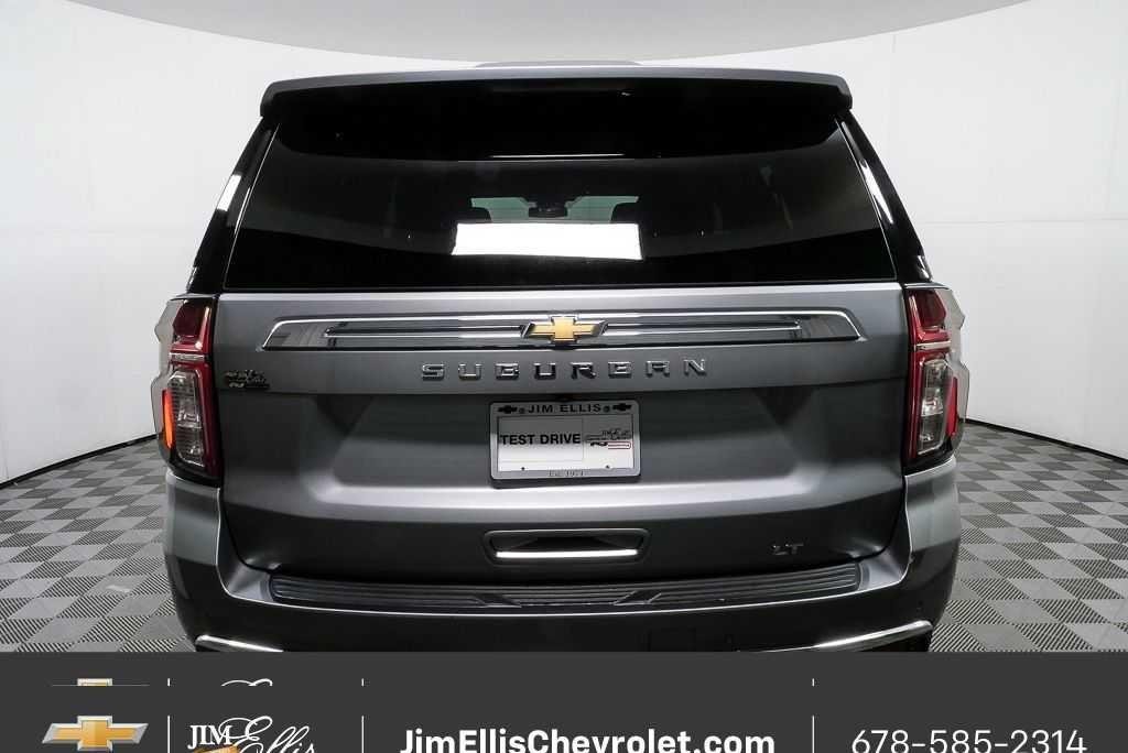 Certified 2024 Chevrolet Suburban LT RWD image 30