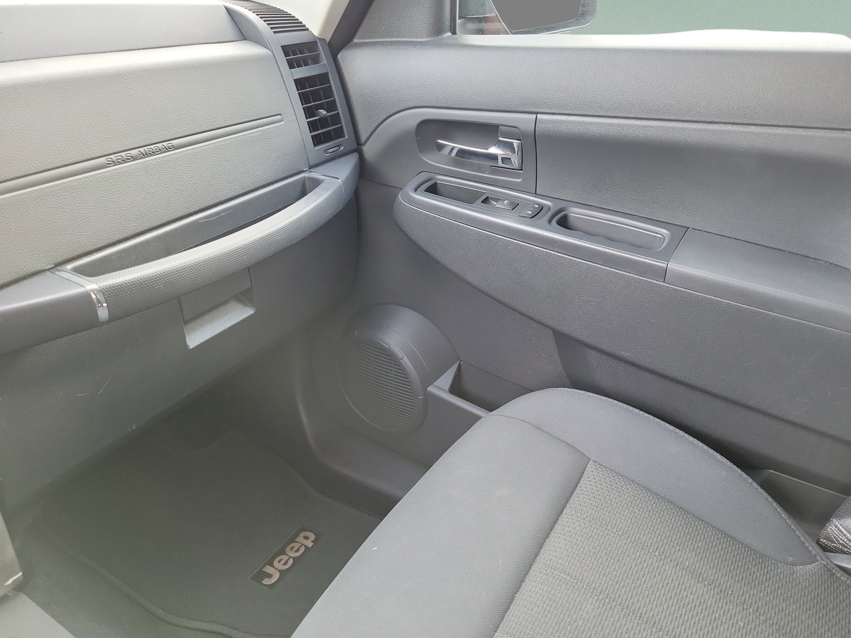 Used 2012 Jeep Liberty Sport AWD/4WD image 20