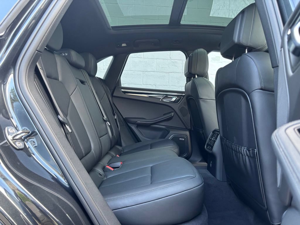New 2026 Porsche Macan AWD/4WD image 14