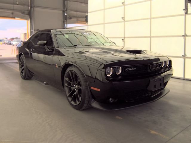 Used 2022 Dodge Challenger R/T Scat Pack RWD image 5