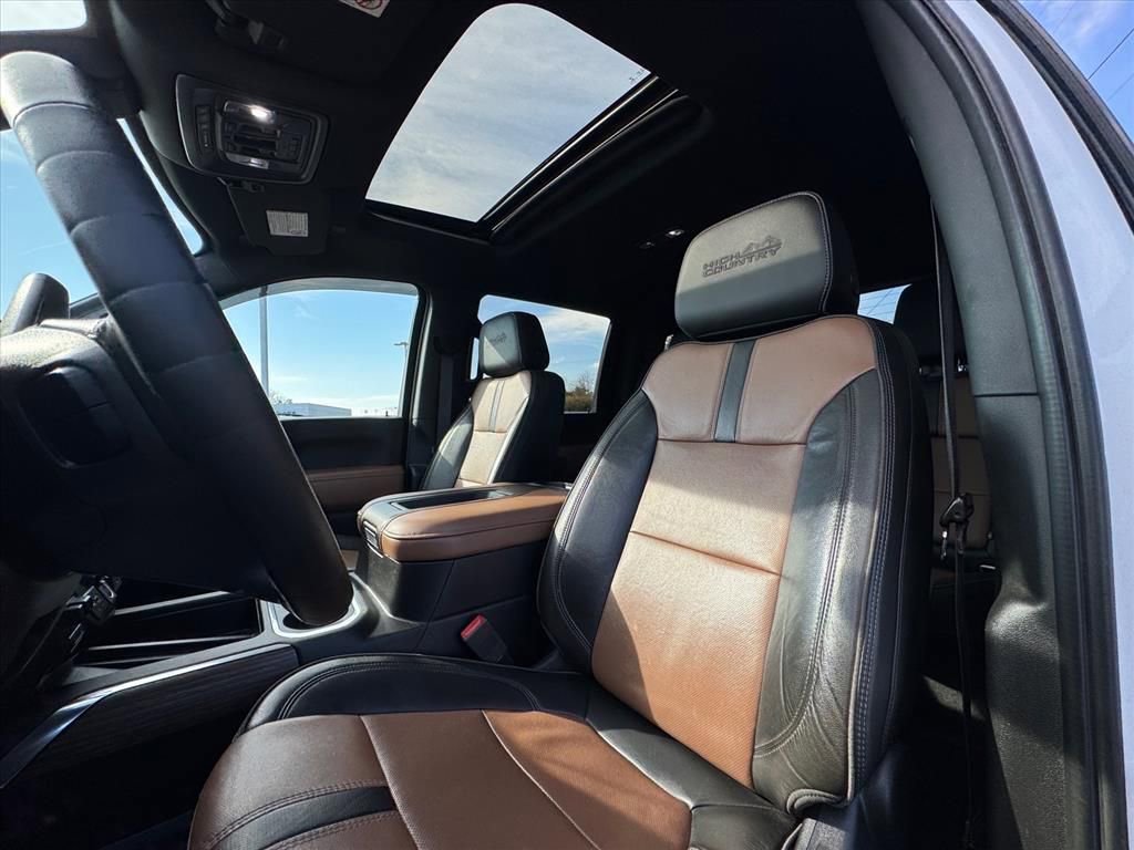 Used 2020 Chevrolet Silverado 2500 High Country w/ Z71 Off-Road Package image 17