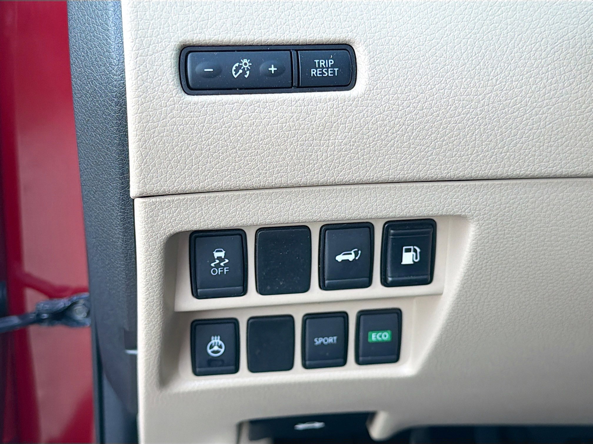 Used 2018 Nissan Rogue SV w/ Sun & Sound Touring Package image 31