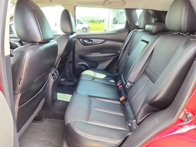 Used 2018 Nissan Rogue Sport SL w/ SL Premium Package FWD image 27