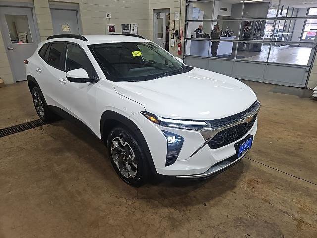 New 2026 Chevrolet Trax LT w/ Driver Confidence Package image 8