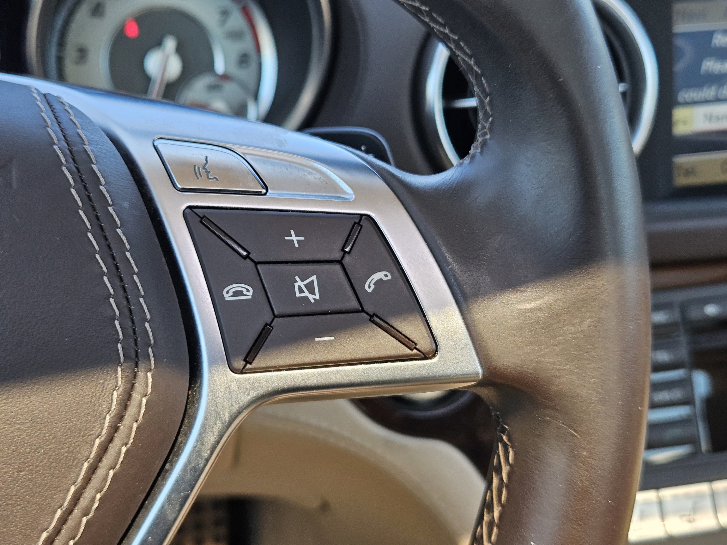 Used 2013 Mercedes-Benz SL 550 image 20