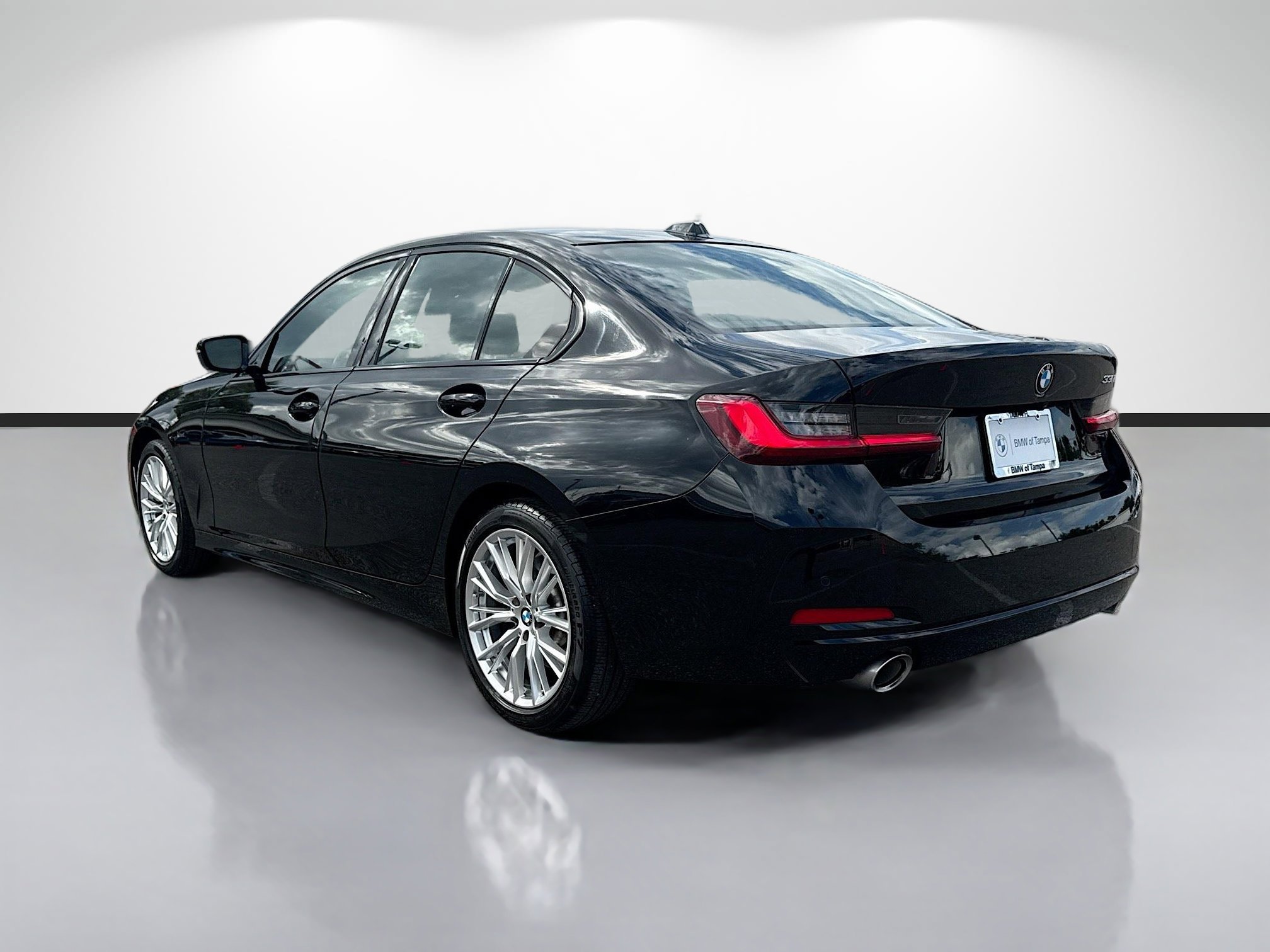 Used 2023 BMW 330i Sedan w/ Driving Assistance Package RWD image 5