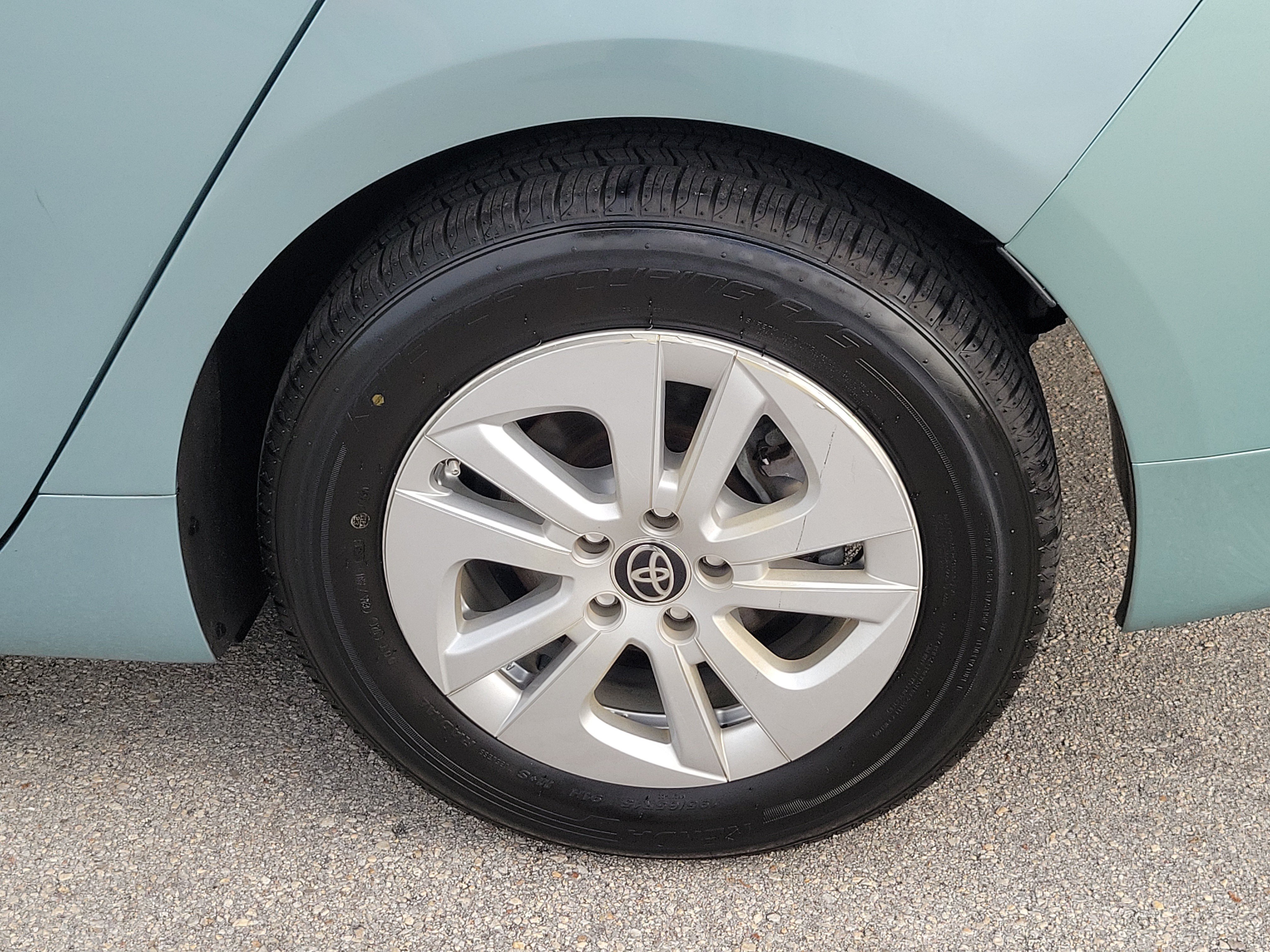 Used 2016 Toyota Prius Two FWD image 25