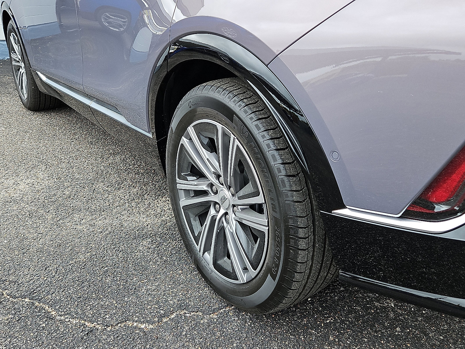 New 2025 Cadillac Lyriq Luxury w/ LPO, Floor Liner Package image 5