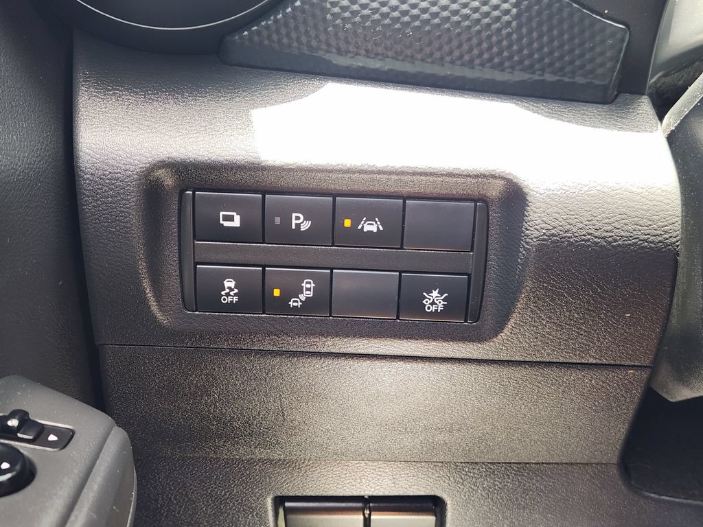 Used 2022 Nissan Kicks S FWD image 19