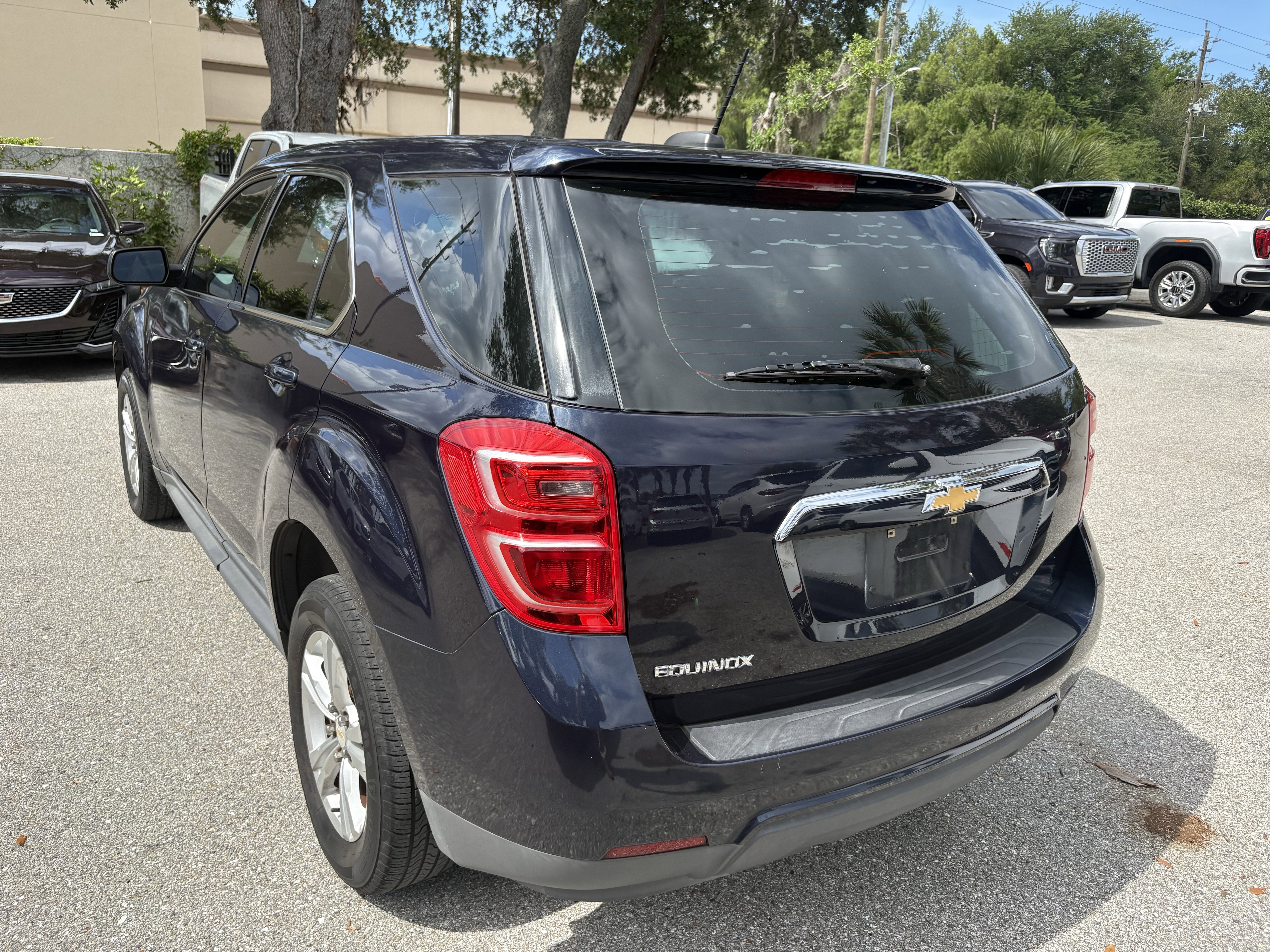 Used 2017 Chevrolet Equinox LS FWD image 5
