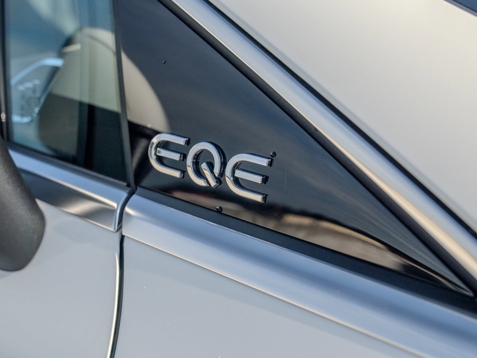 Certified 2026 Mercedes-Benz EQE 320 4MATIC Sedan image 30