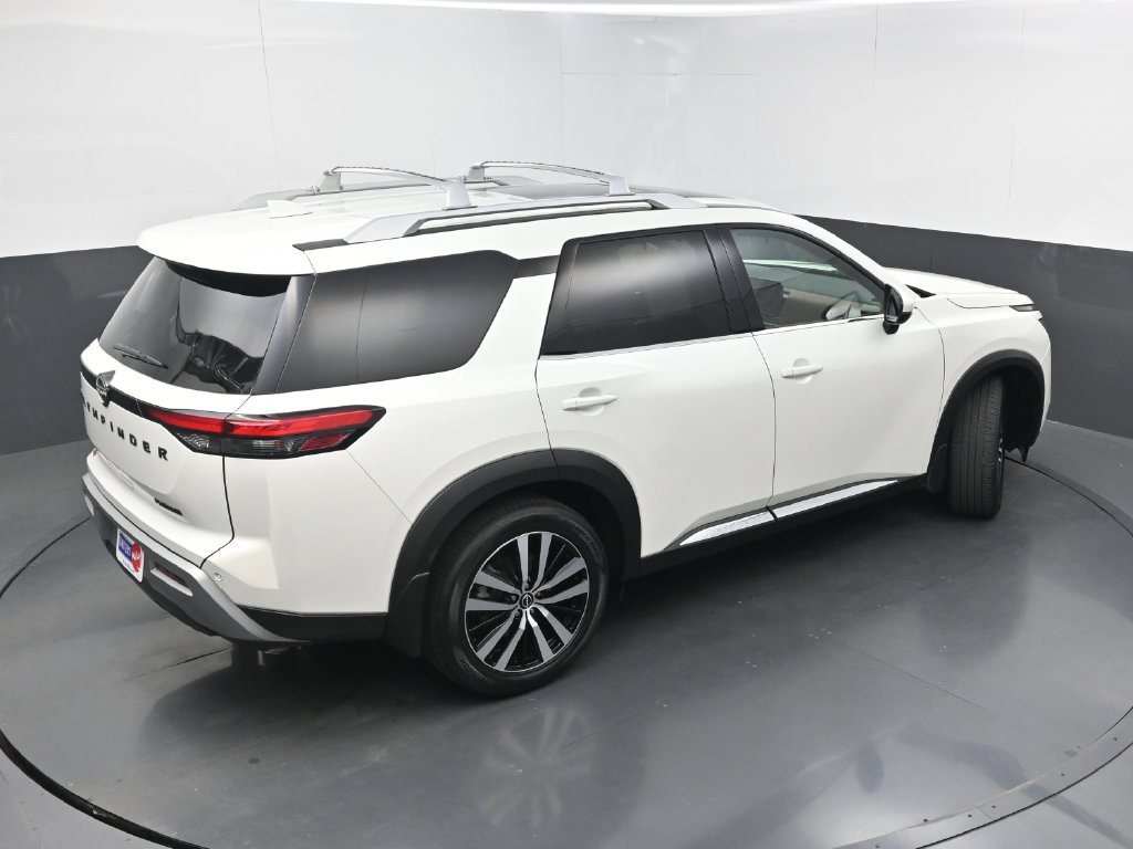 Used 2024 Nissan Pathfinder Platinum FWD image 39