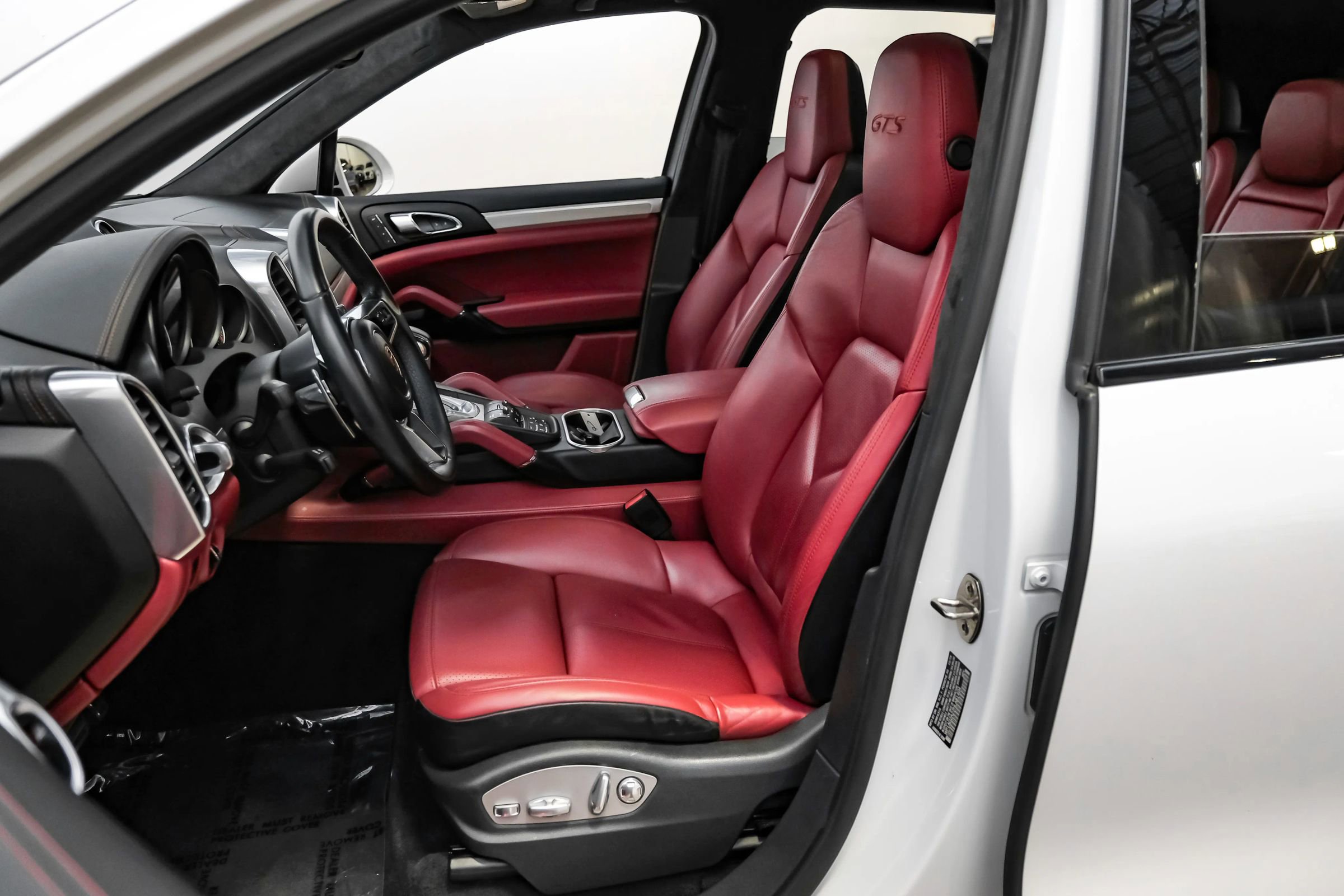 Used 2017 Porsche Cayenne GTS image 25