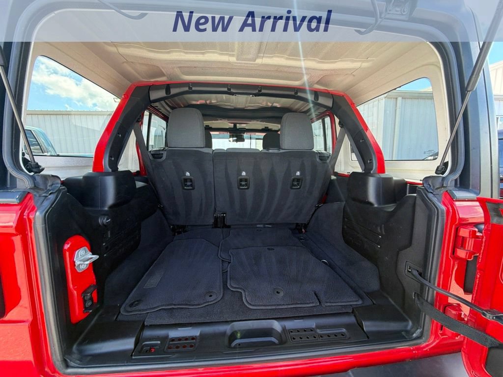 Used 2024 Jeep Wrangler Unlimited Rubicon AWD/4WD image 7
