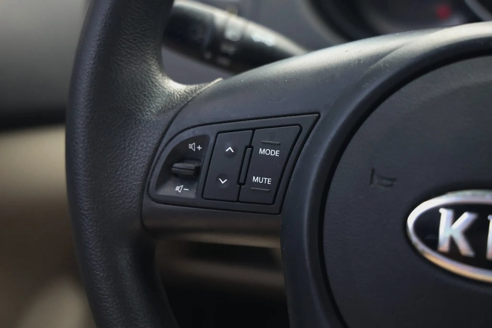 Used 2012 Kia Forte LX FWD image 26