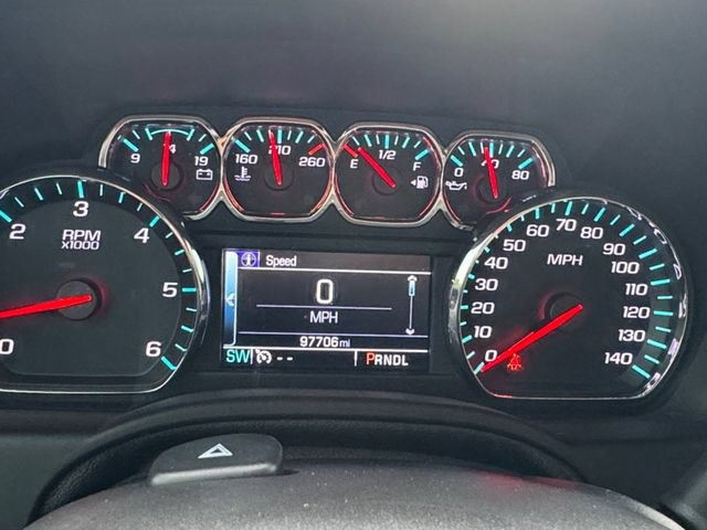 Used 2017 Chevrolet Suburban LT w/ Luxury Package RWD image 11