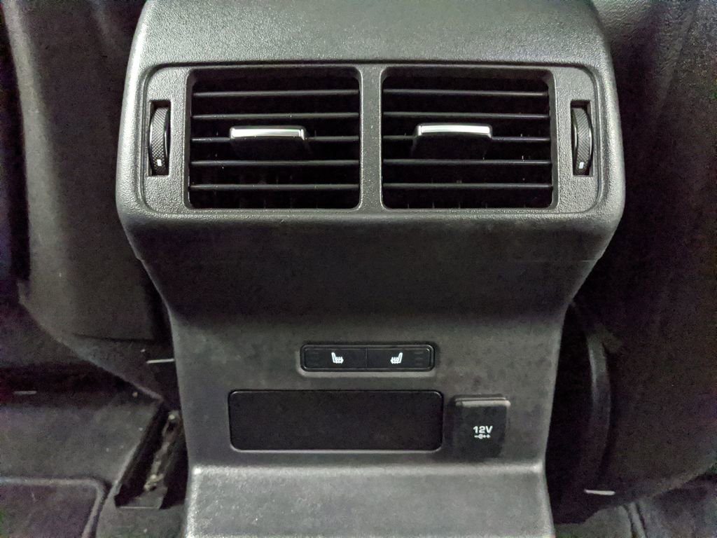 Used 2019 Land Rover Range Rover Velar R-Dynamic SE image 14