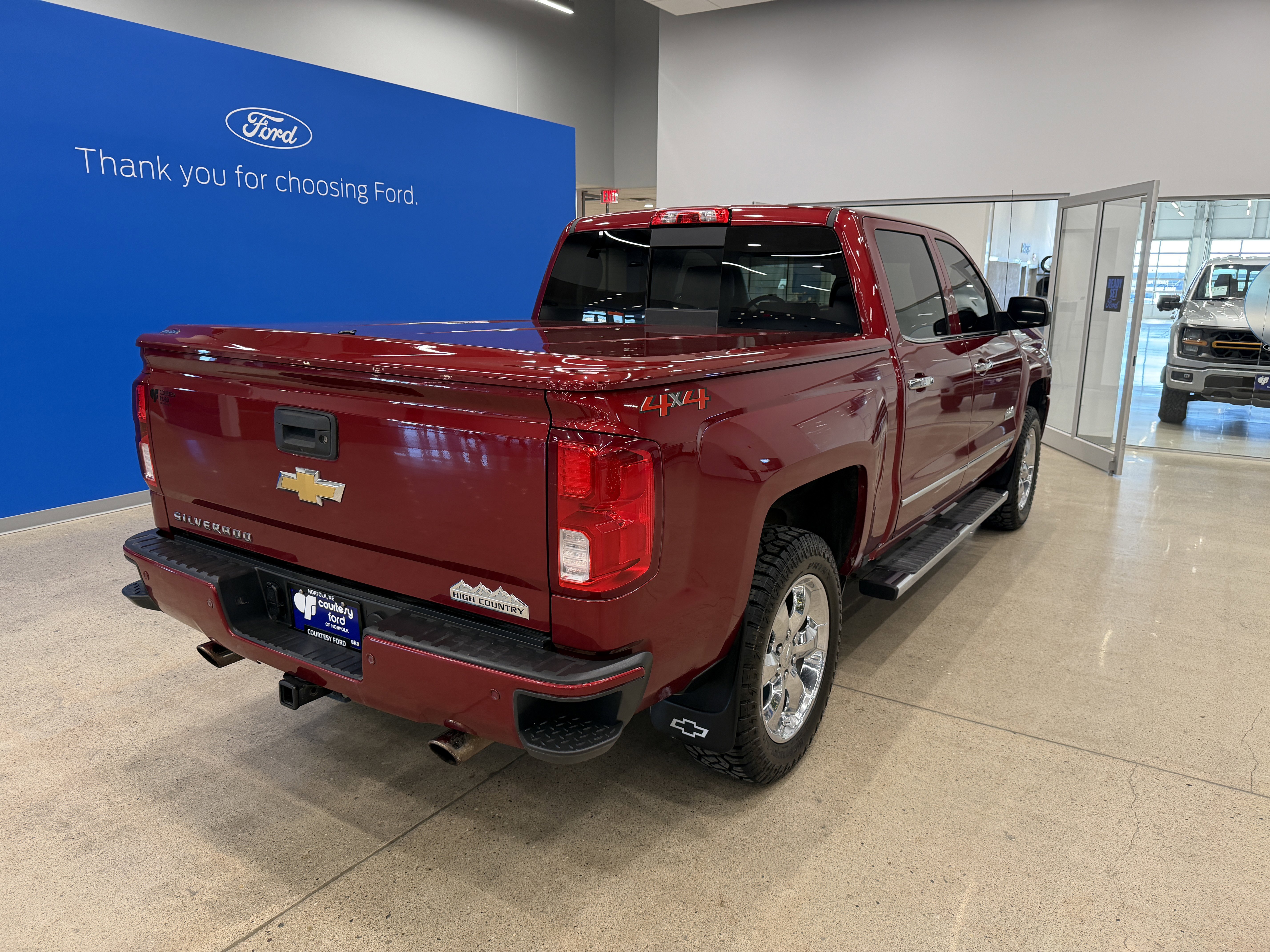 Used 2018 Chevrolet Silverado 1500 High Country image 8