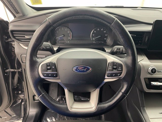 Used 2022 Ford Explorer XLT AWD/4WD image 12