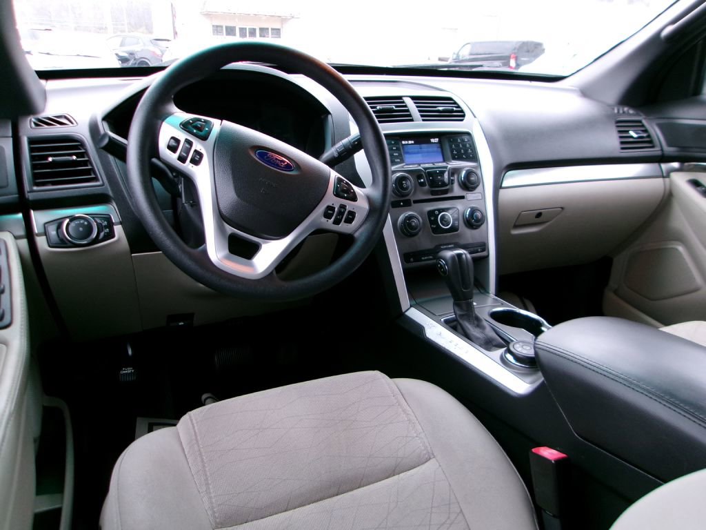 Used 2015 Ford Explorer 4WD image 9