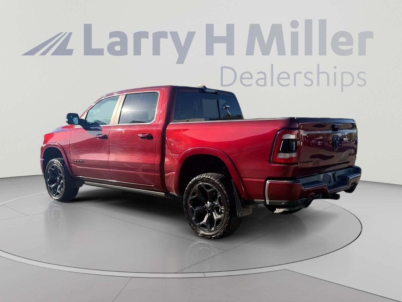Used 2022 RAM 1500 Limited AWD/4WD image 3