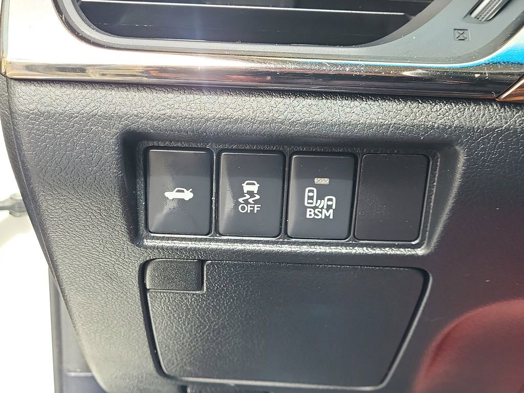 Used 2013 Toyota Avalon XLE Touring image 24