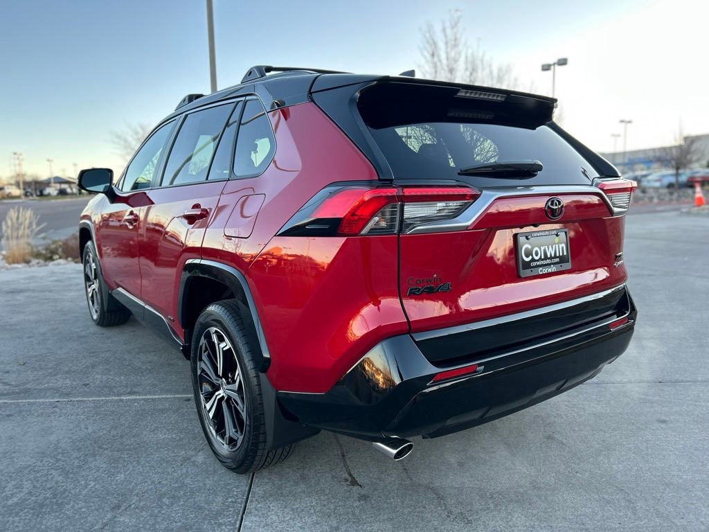 Used 2025 Toyota RAV4 XSE w/ Weather Package image 5