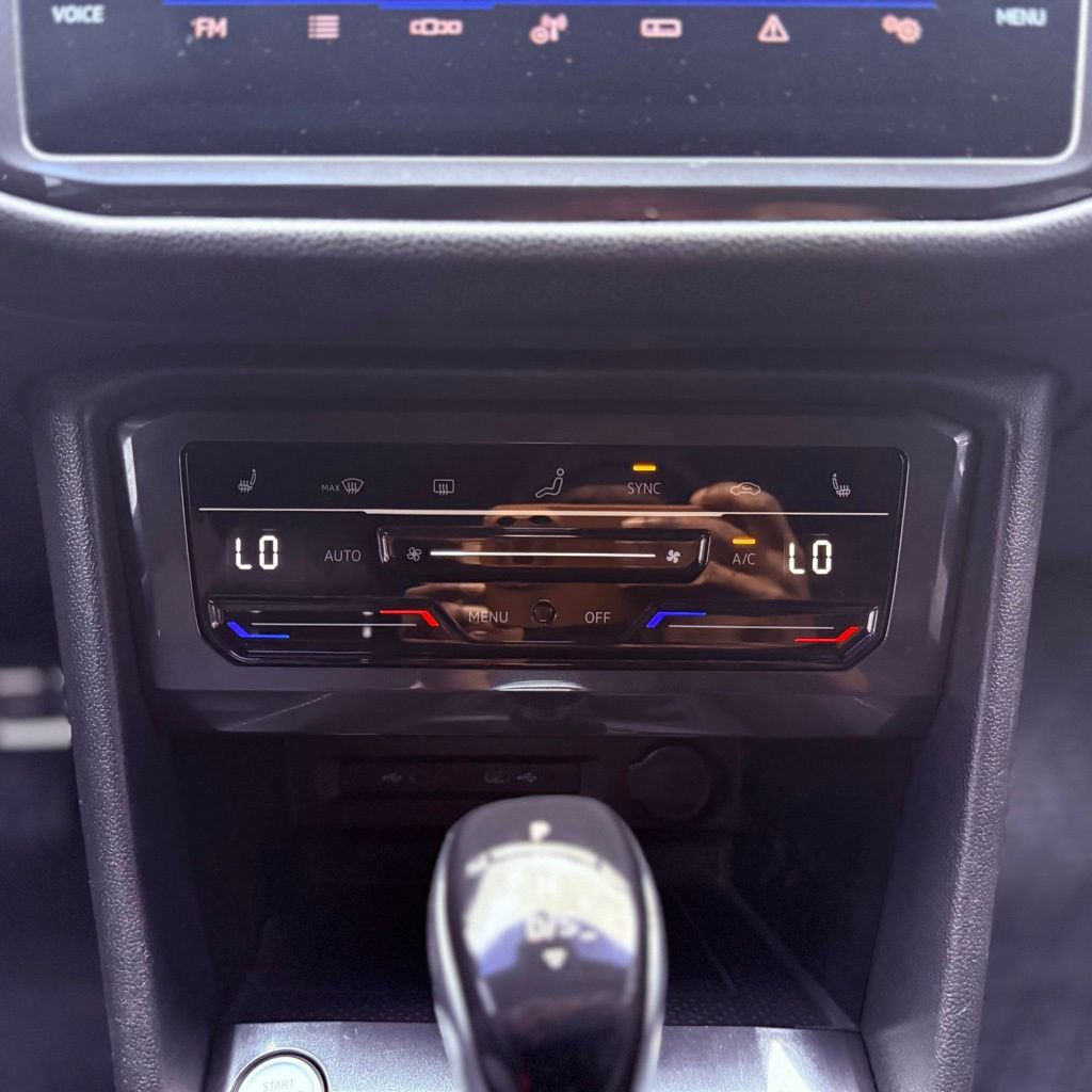 Used 2022 Volkswagen Tiguan SE R-Line image 13