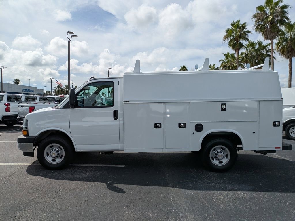 New 2025 Chevrolet Express 3500 w/ Power Convenience Package image 7