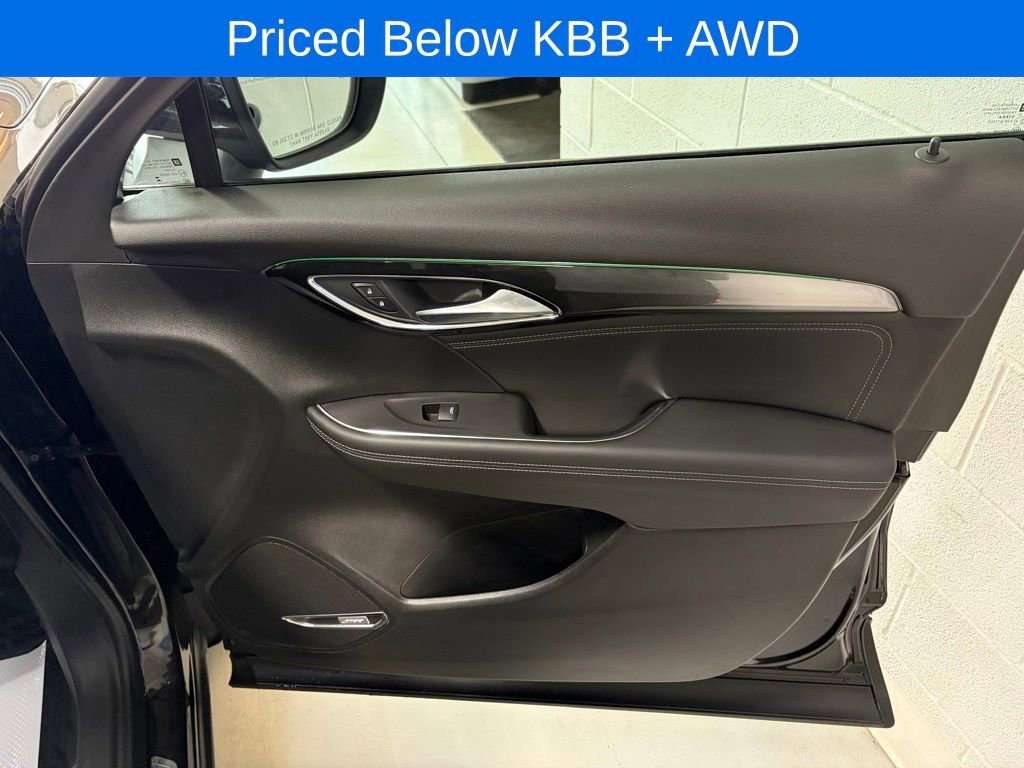 Used 2025 Buick Envision Preferred image 22