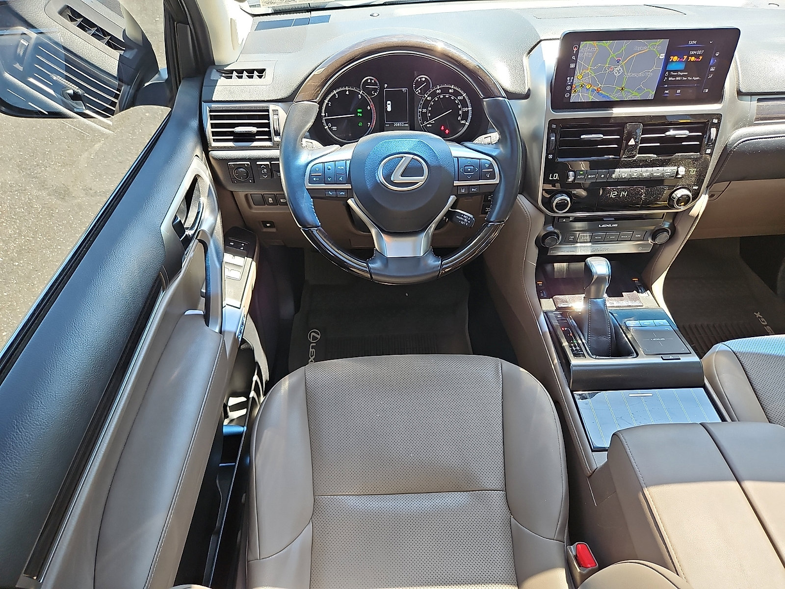 Used 2022 Lexus GX 460 Premium w/ Accessory Package AWD/4WD image 11
