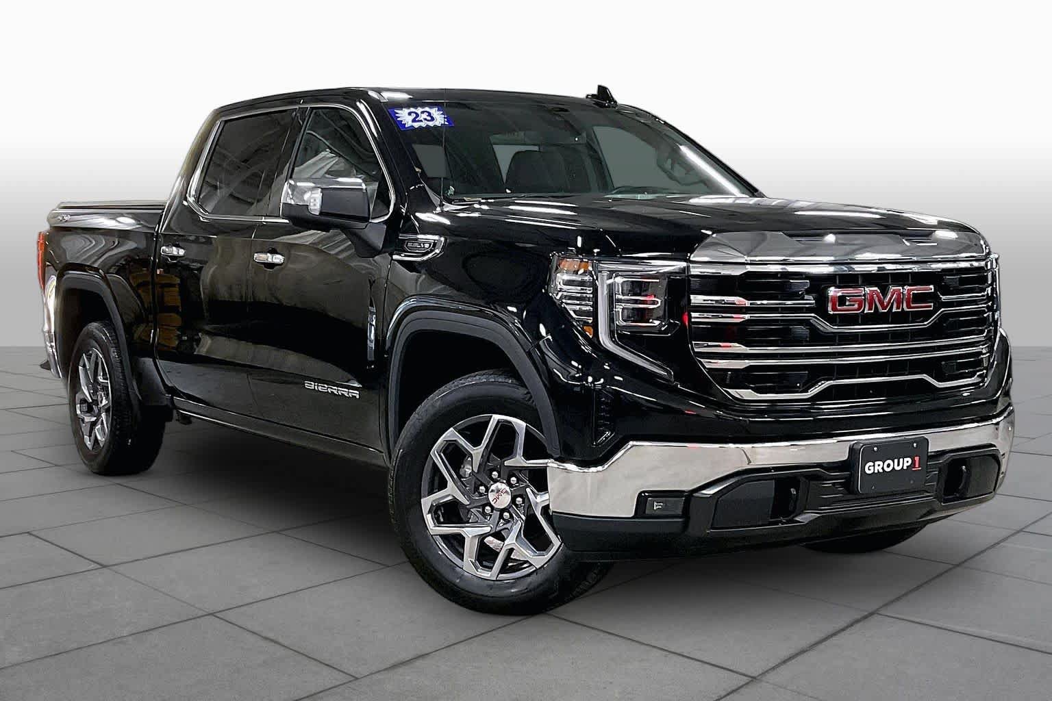 Used 2023 GMC Sierra 1500 SLT w/ SLT Convenience Package AWD/4WD image 3