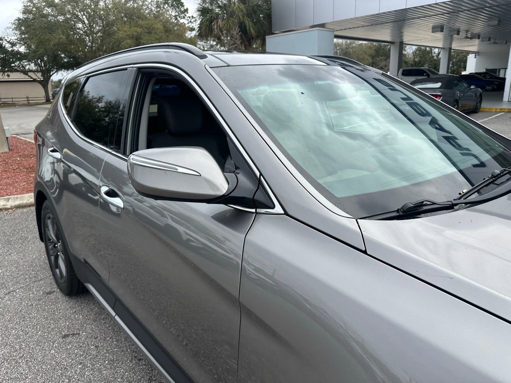 Used 2017 Hyundai Santa Fe Sport image 16