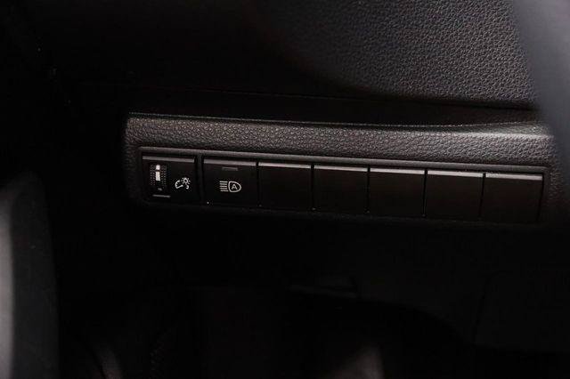 Used 2024 Toyota Corolla LE FWD image 17