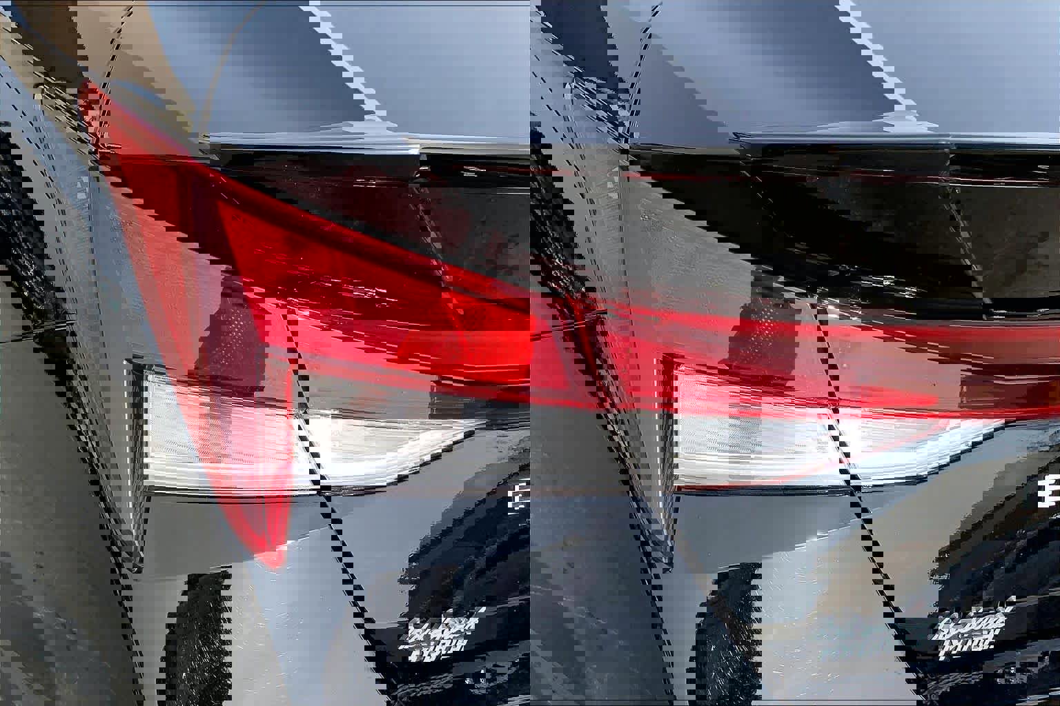 Used 2025 Hyundai Elantra Sport image 27