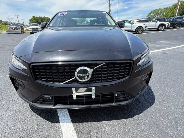 Used 2025 Volvo S60 B5 Plus AWD/4WD image 31