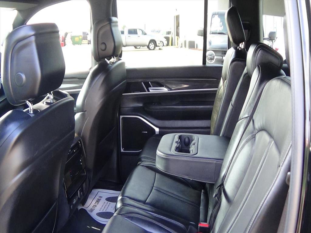 Used 2022 Jeep Wagoneer Series II image 12