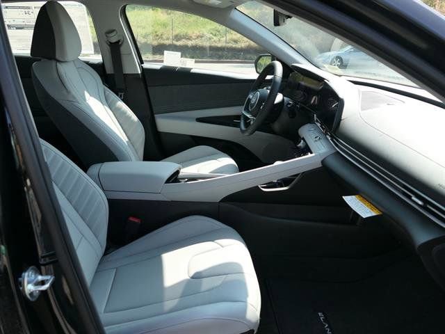New 2025 Hyundai Elantra Limited image 26
