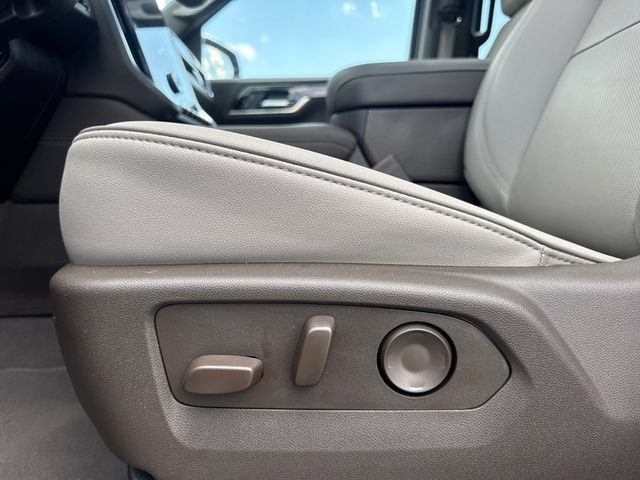 New 2026 GMC Yukon XL Elevation w/ Elevation Premium Package AWD/4WD image 16