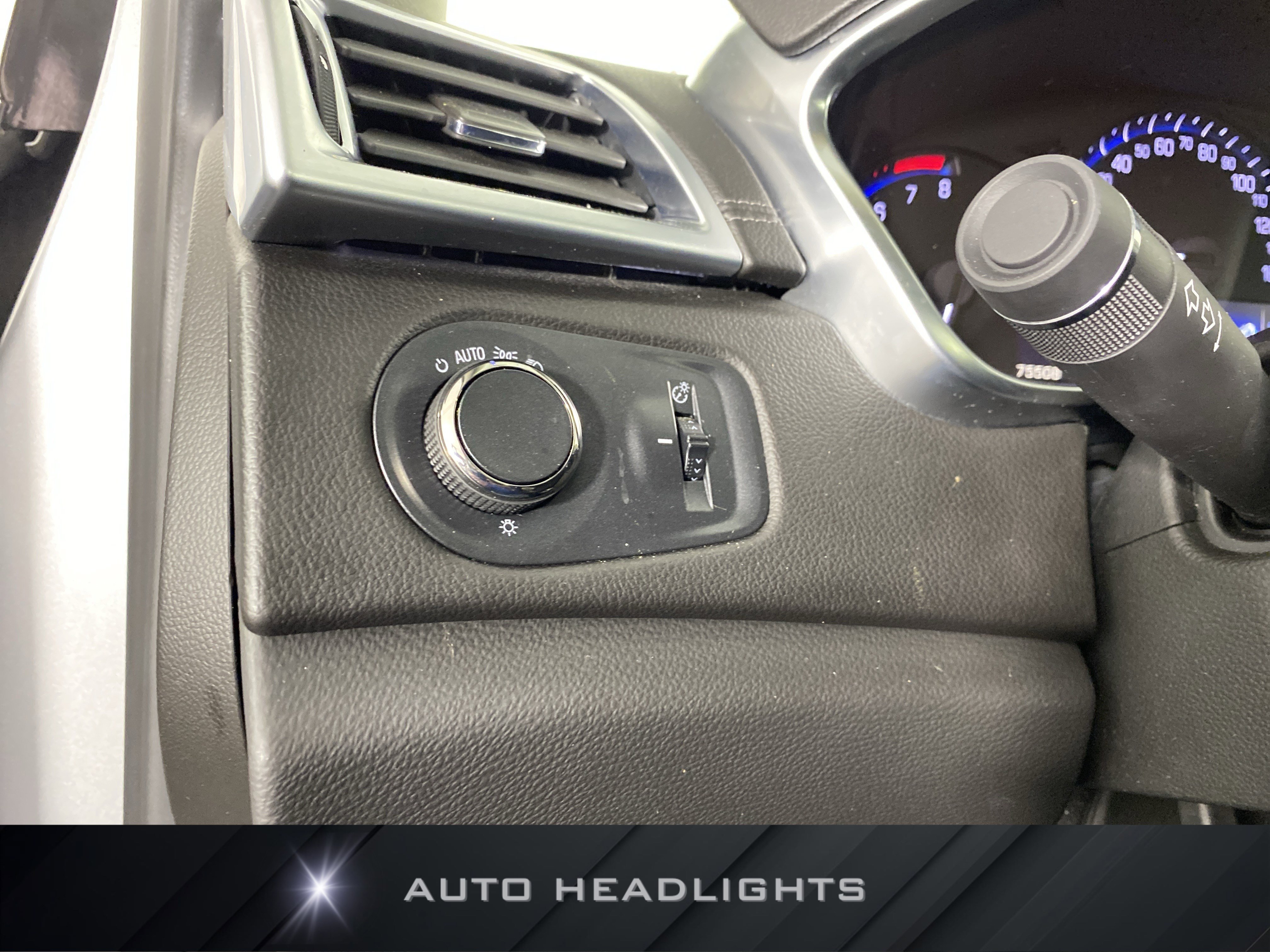 Used 2016 Cadillac SRX Luxury image 25