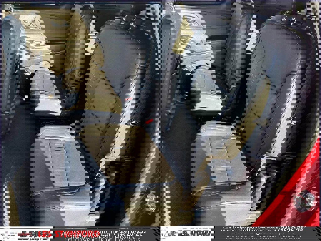 Used 2020 Chevrolet Traverse RS w/ LPO, Floor Liner Package image 13