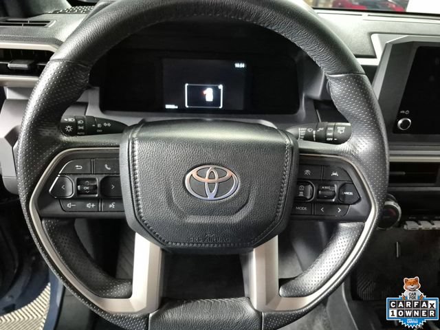 Certified 2025 Toyota 4Runner SR5 AWD/4WD image 11