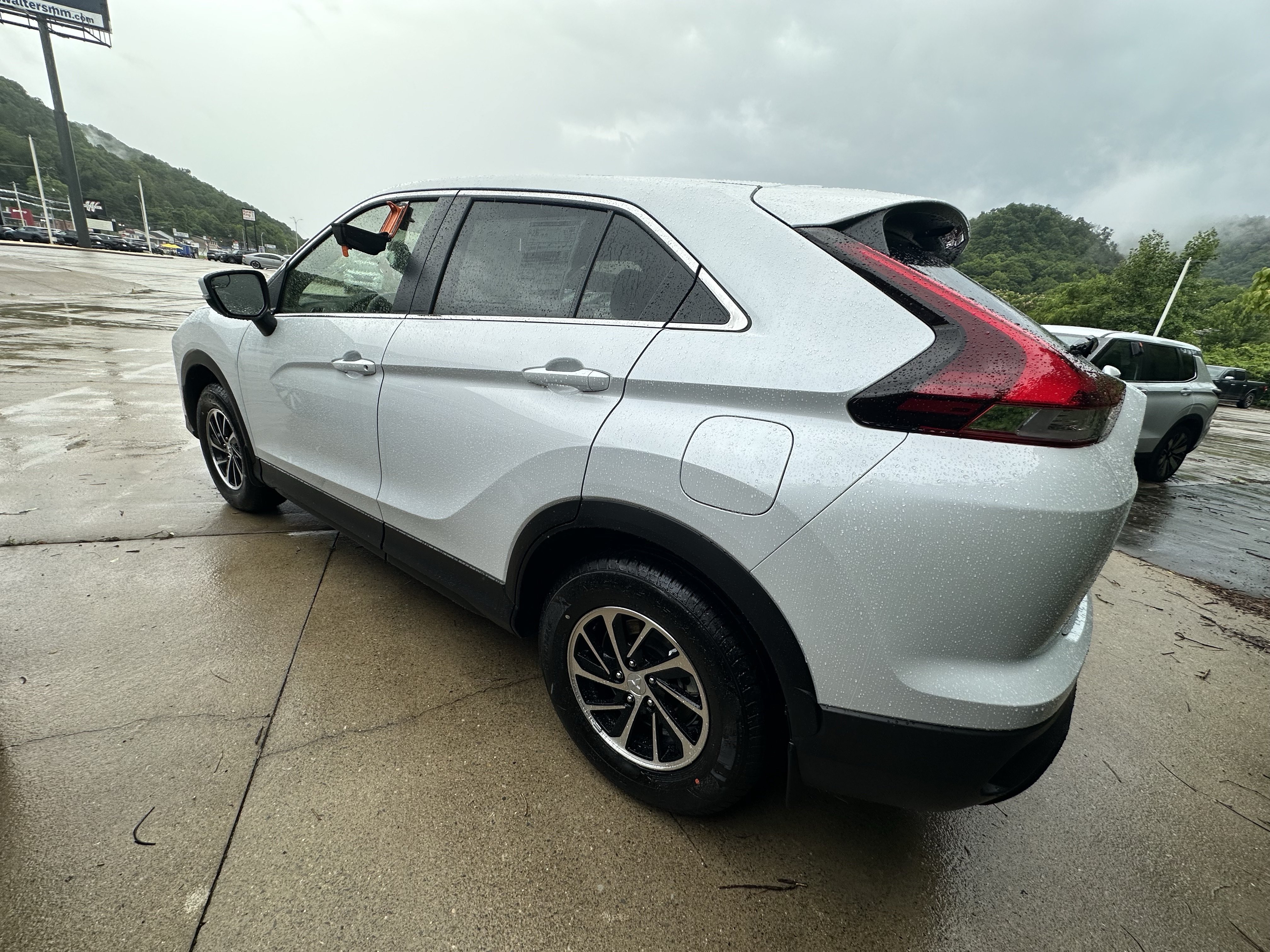 New 2026 Mitsubishi Eclipse Cross ES AWD/4WD image 5