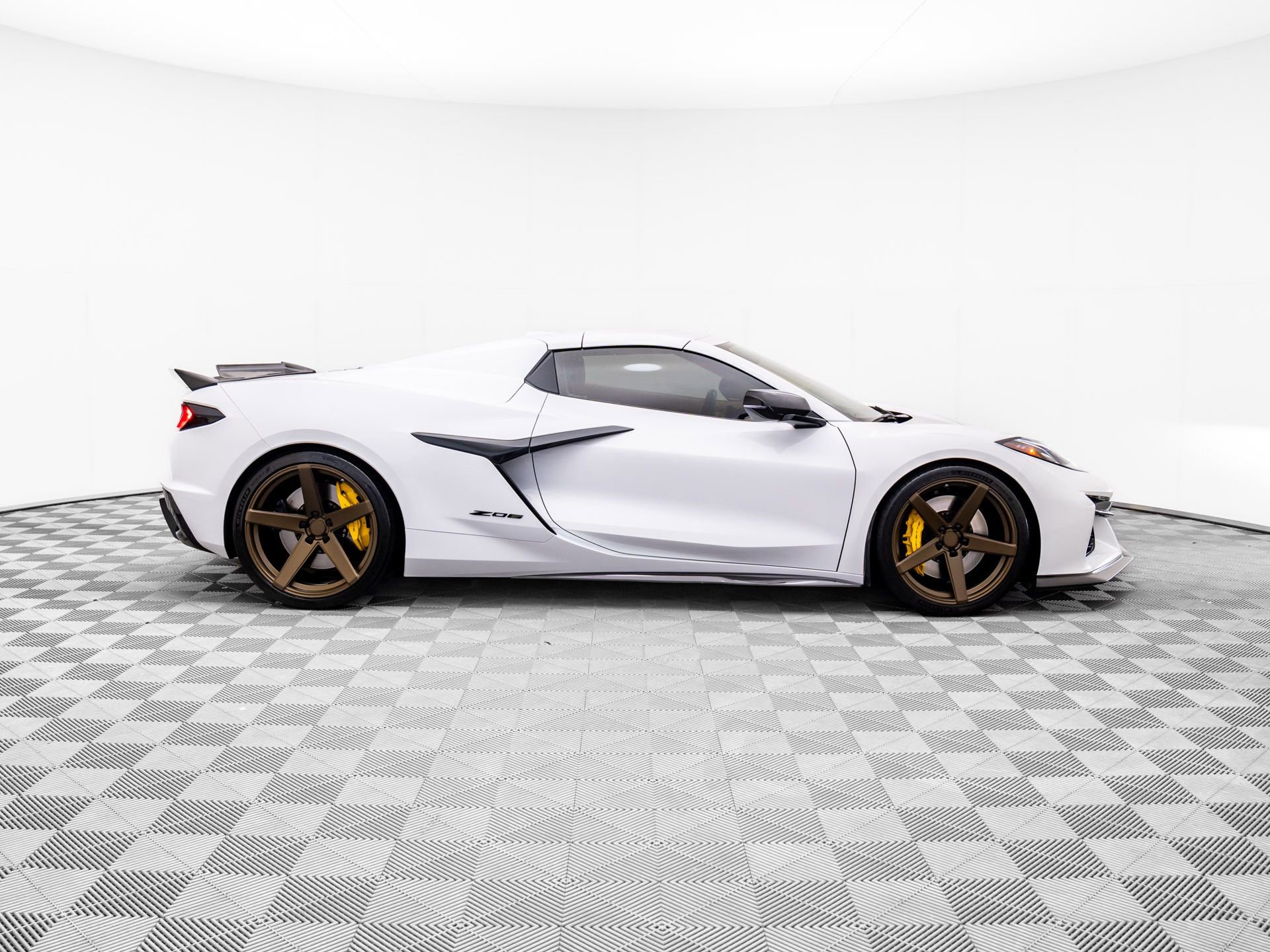 Used 2024 Chevrolet Corvette Z06 w/ Stealth Interior Trim Package image 6