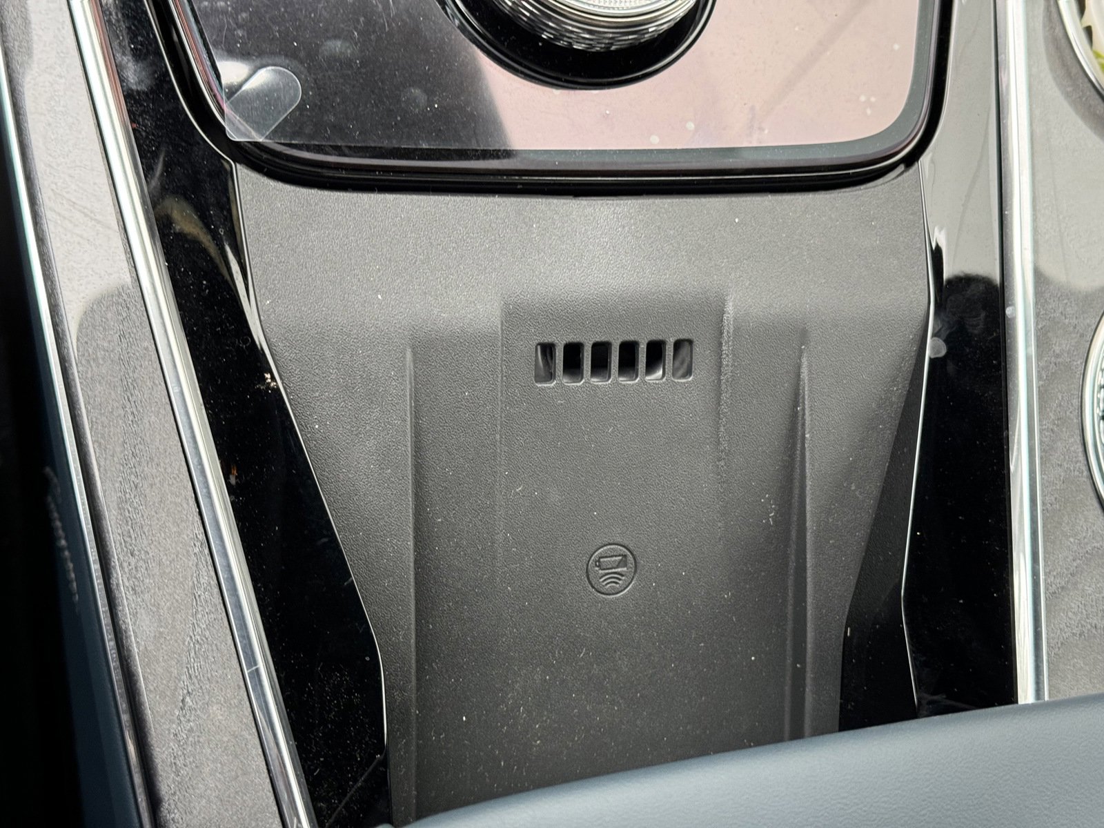 New 2025 Cadillac Escalade IQ Sport 2 w/ LPO, ONYX Package image 28