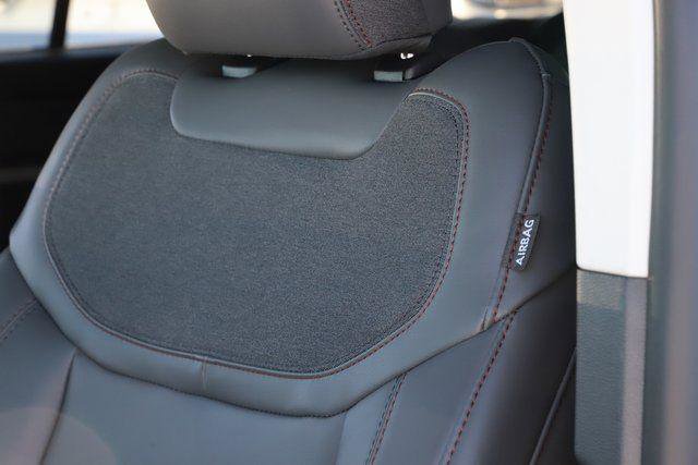 New 2026 Ford Explorer Active w/ Active Comfort Package AWD/4WD image 15