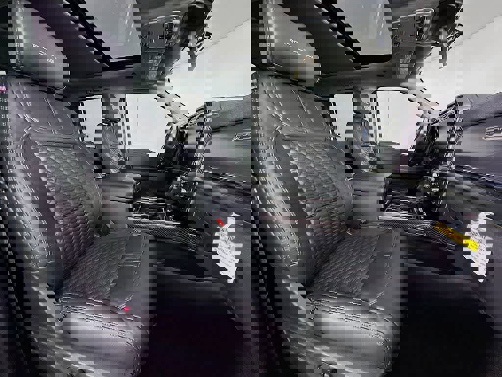 New 2026 Ford F250 Lariat w/ Black Appearance Package image 15